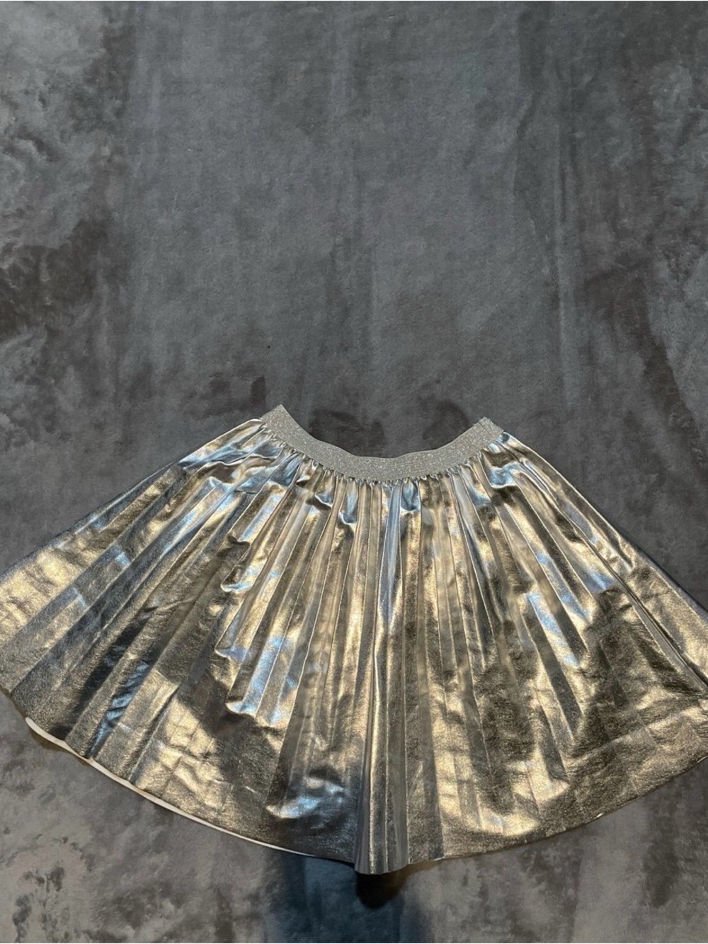 Girls Metallic Pleated Skirt in Silver